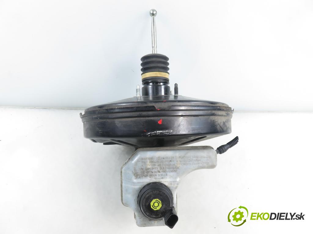 VW TIGUAN (5N_) SUV 2014 130,00 2.0 TDI 4motion - CFGC 1968,00 posilovač 3C1614105AP (Servočerpadlo)