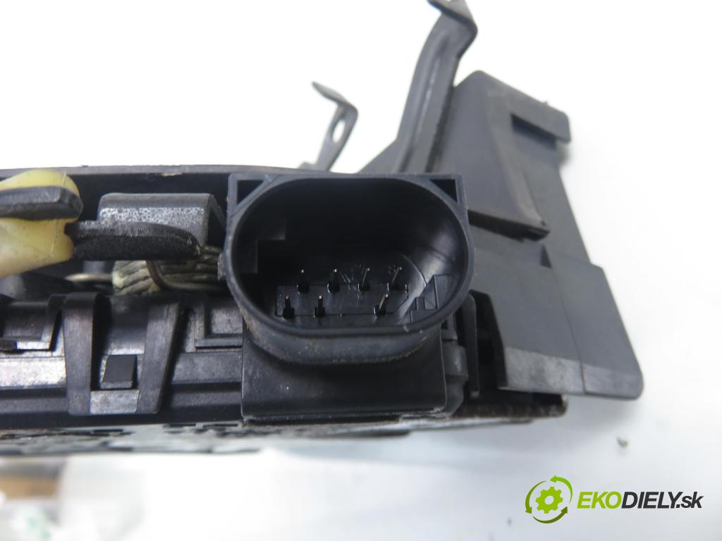 BMW 3 Compact (E46) HB 2002 85,00 1.8 316 ti 115 - N42 B18 A 1796,00 zámok 8253431