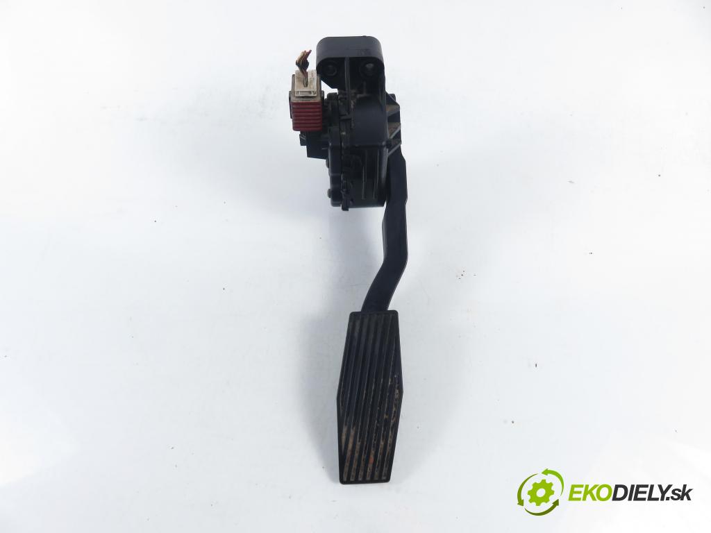 OPEL ASTRA H GTC (L08) HB 2006 74,00 1.7 CDTi - Z 17 DTH 1686,00 Potenciometer plynu 9157998BK ; 6PV00811200 (Potenciometer plynového pedálu)