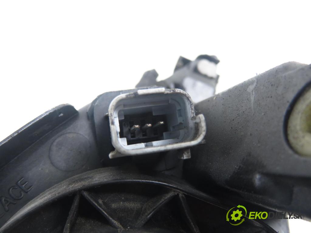 PEUGEOT 206 liftback (2A/C) HB 2005 51,00 1.4 HDi - 8HX (DV4TD) 1398,00 Svetlo LP 9628666880