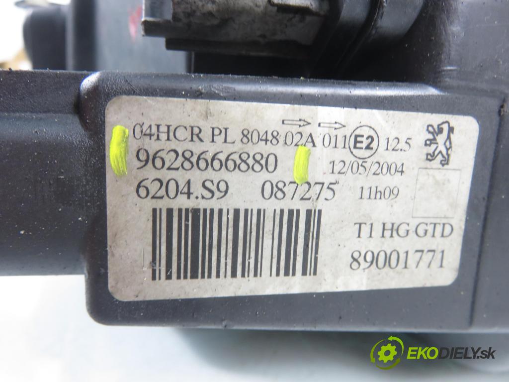 PEUGEOT 206 liftback (2A/C) HB 2005 51,00 1.4 HDi - 8HX (DV4TD) 1398,00 Svetlo LP 9628666880