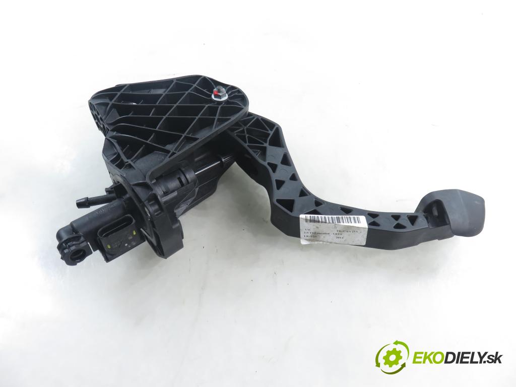 VW TIGUAN (5N_) SUV 2014 130,00 2.0 TDI 4motion - CFGC 1968,00 PEDAL spojky 3C1721059BF ; 3C0721388J ; 3C0927810C