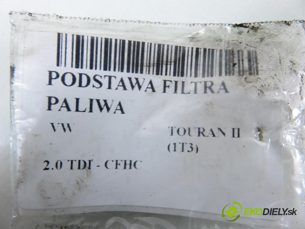 VW TOURAN (1T3) MINIVAN 2012 103,00 2.0 TDI - CFHC 1968,00 Obal filtra paliva 3C0127400D (Obal palivového filtra)