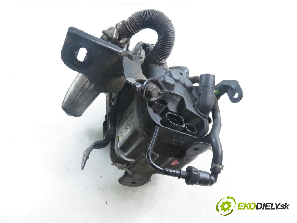 VW TOURAN (1T3) MINIVAN 2012 103,00 2.0 TDI - CFHC 1968,00 Webasto 1K0815065AS ; 122R000277 (Webasto (nezávislé topení))