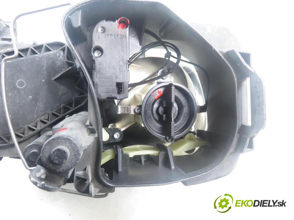 VW CADDY III Variant (2KB, 2KJ, 2CB, 2CJ) KOMBIVAN 2007 77,00 1.9 TDI PD 105 1896,00 Svetlo LP 2K0941005B