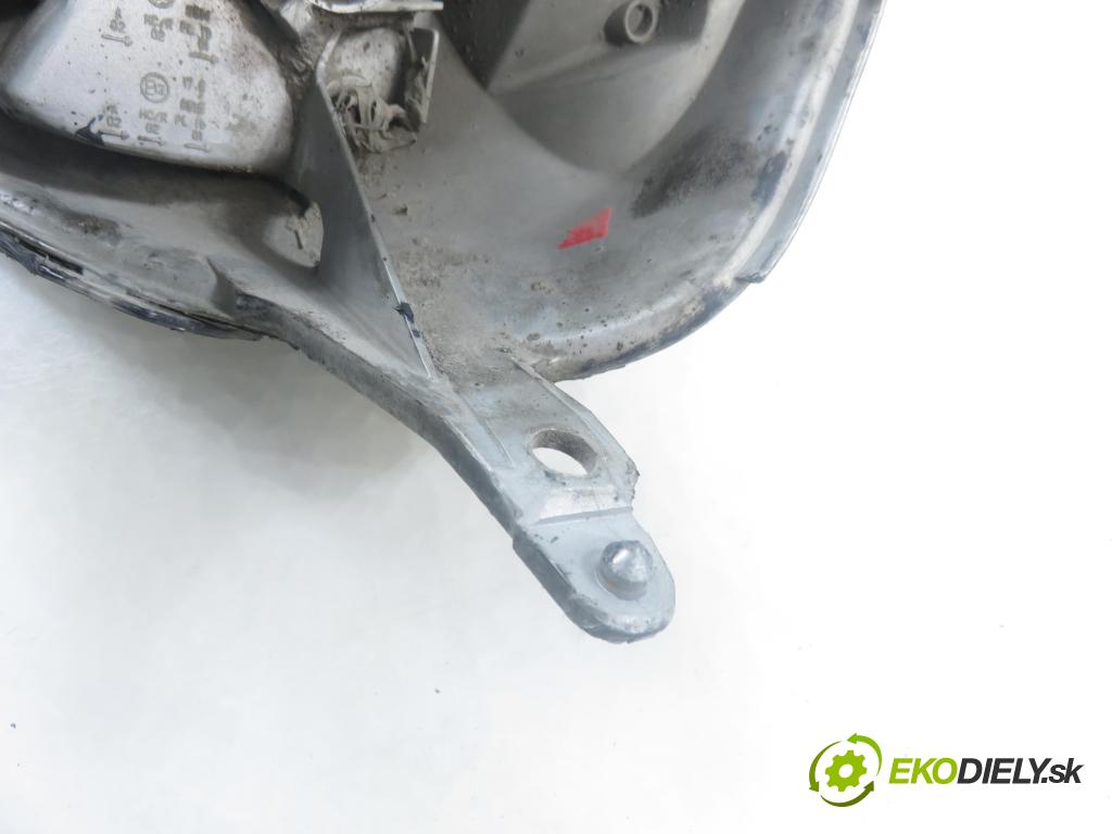 TOYOTA YARIS (_P1_) HB 2001 63,00 1.3 VVTi 86 - 2NZ-FE 1299,00 světlo LP