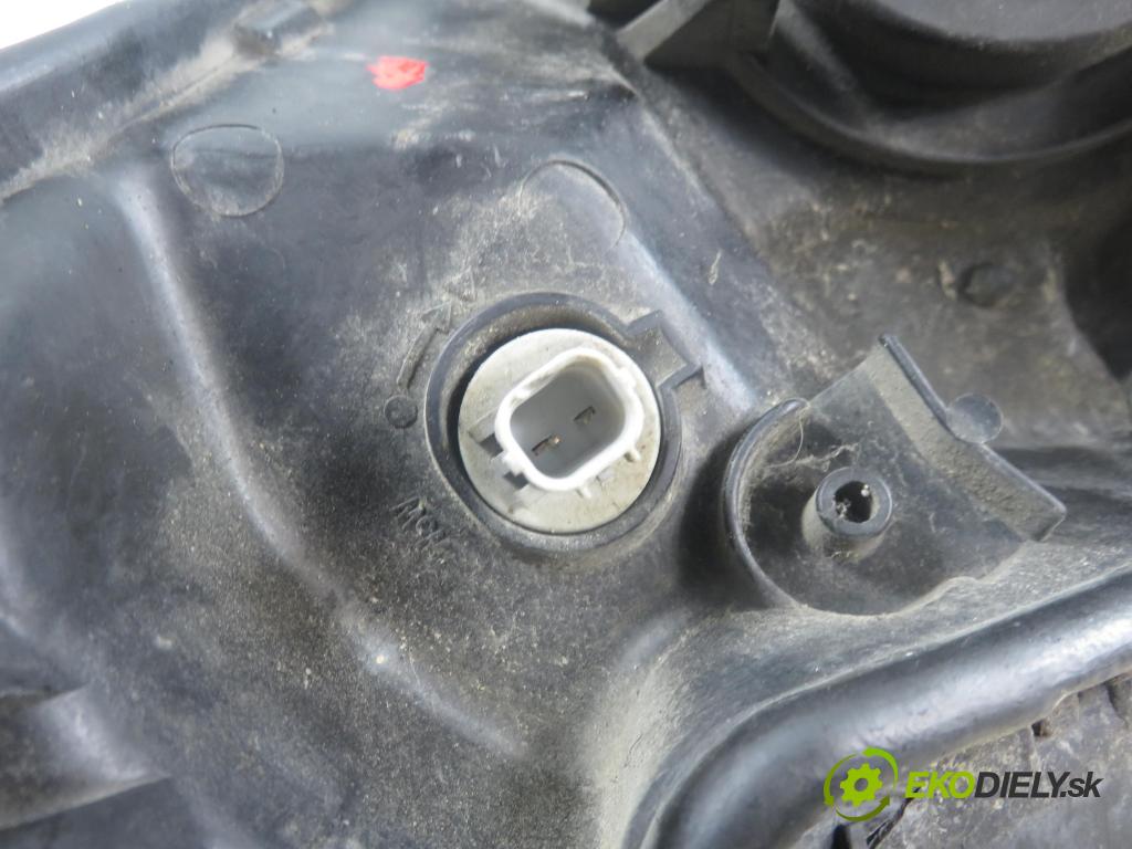 HONDA JAZZ II (GD_, GE3, GE2) HB 2003 61,00 1.3 (GD1) - L13A1 1339,00 Svetlo LP