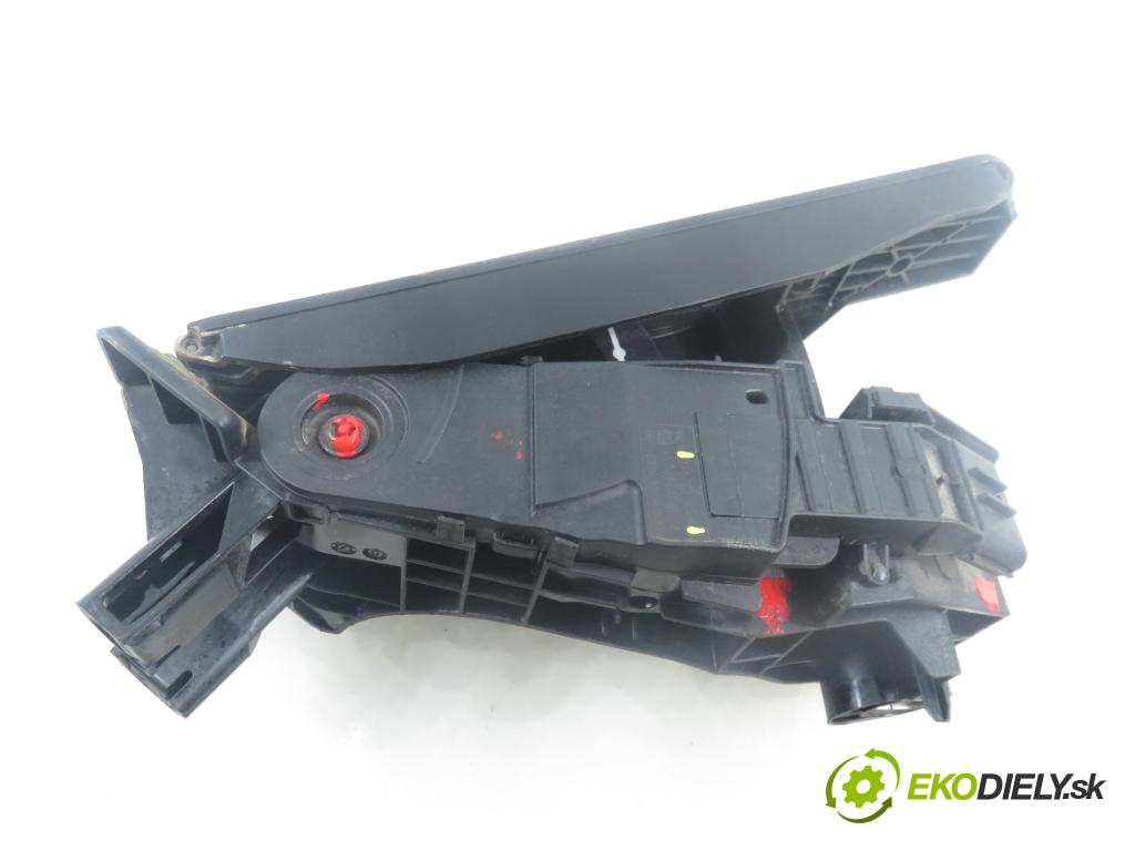 VW TOURAN (1T3) MINIVAN 2012 103,00 2.0 TDI - CFHC 1968,00 potenciometr plynového pedálu 1T1723503M (Potenciometr plynového pedálu)