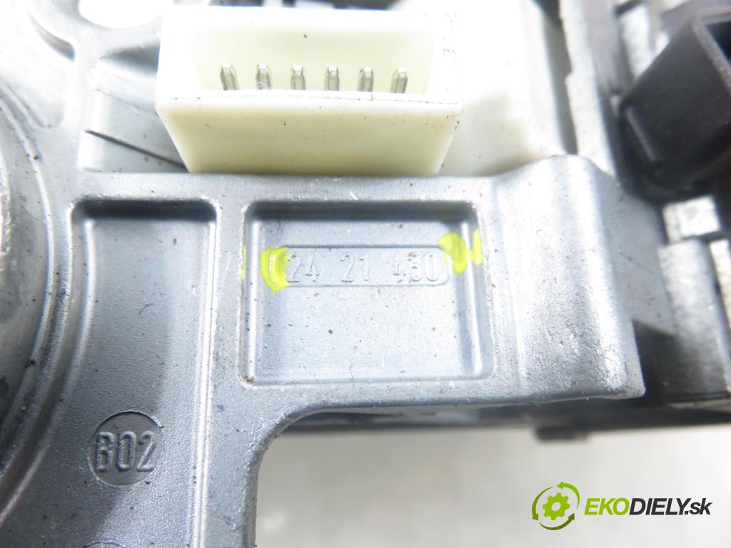 OPEL ASTRA H GTC (L08) HB 2006 74,00 1.7 CDTi - Z 17 DTH 1686,00 spinačka N0501882 ; N0501881 ; 2421430 (Spínacia skrinka)