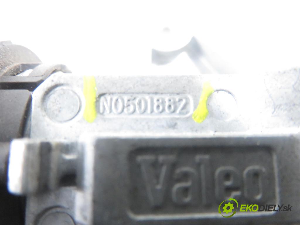 OPEL ASTRA H GTC (L08) HB 2006 74,00 1.7 CDTi - Z 17 DTH 1686,00 spinačka N0501882 ; N0501881 ; 2421430 (Spínacia skrinka)