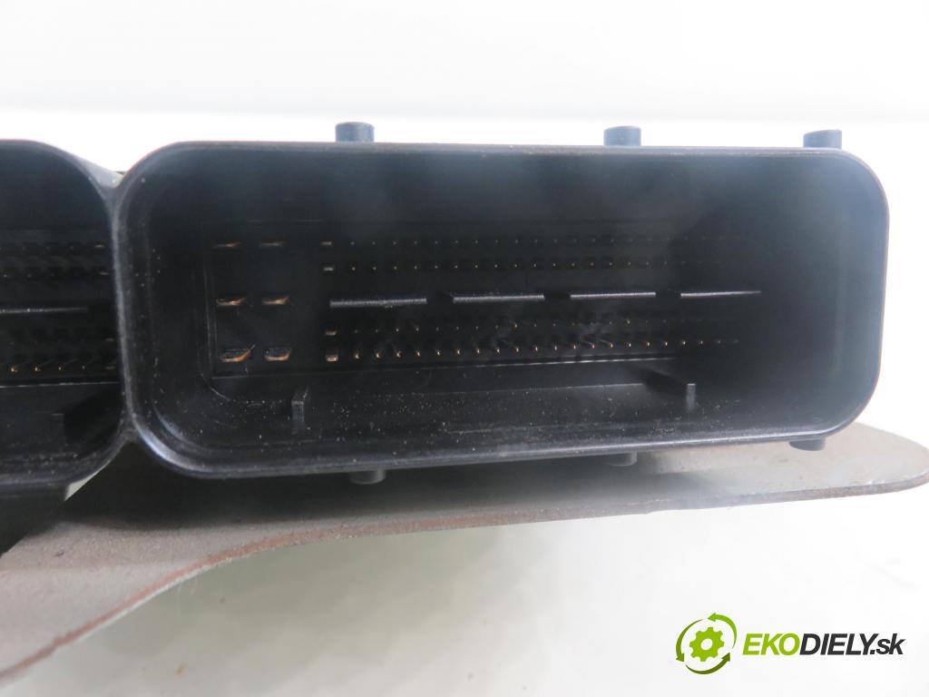 VW TOURAN (1T3) MINIVAN 2012 103,00 2.0 TDI - CFHC 1968,00 Riadiaca jednotka Motor 0281016374 ; 03L907309N