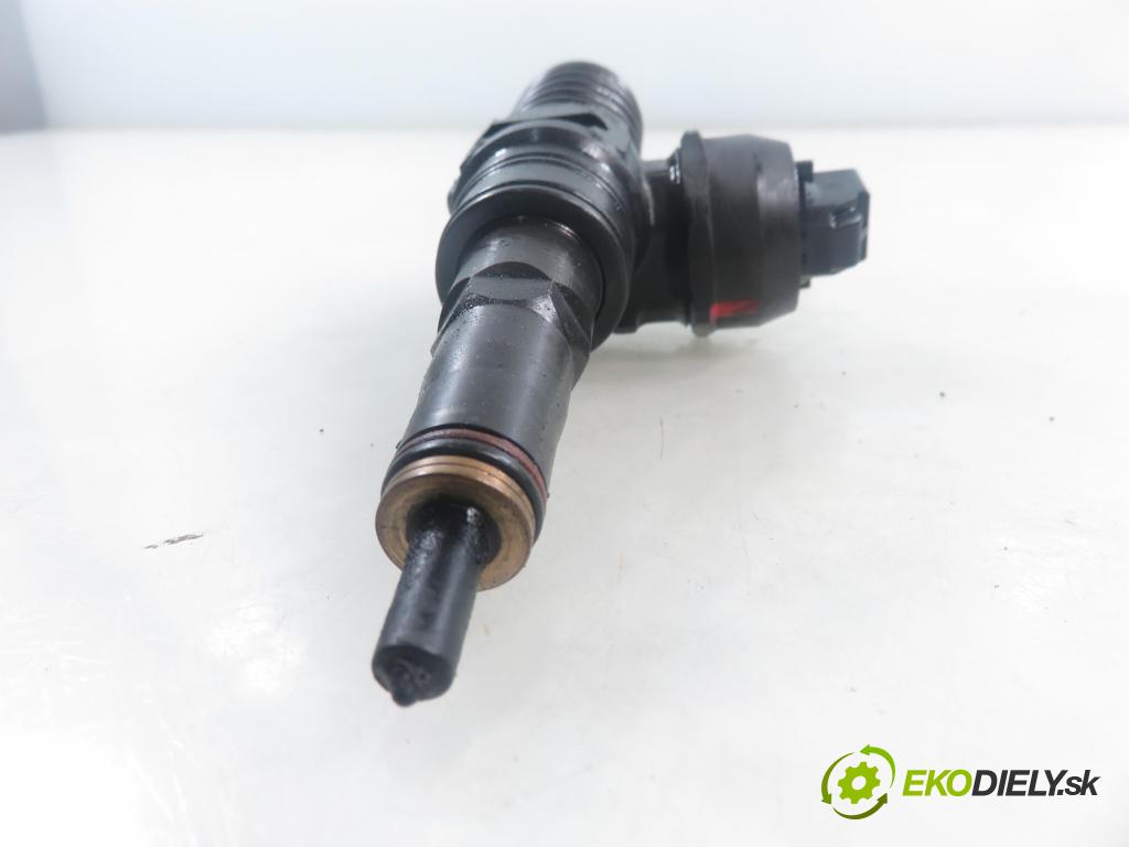 SEAT IBIZA III (6L1) HB 2003 55,00 1.4 TDI 75 - AMF 1422,00 Vstrekovač 045130073T ; 0414720035 (Vstrekovač paliva)