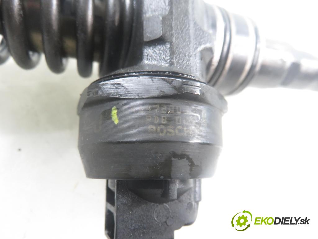 SEAT IBIZA III (6L1) HB 2003 55,00 1.4 TDI 75 - AMF 1422,00 Vstrekovač 045130073T ; 0414720035 (Vstrekovač paliva)