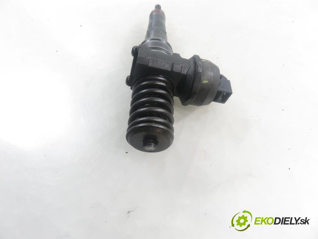 SEAT IBIZA III (6L1) HB 2003 55,00 1.4 TDI 75 - AMF 1422,00 Vstrekovač 045130073T ; 0414720035 (Vstrekovač paliva)