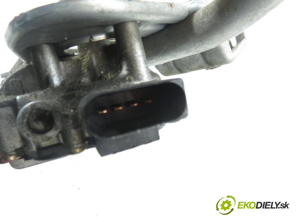 AUDI A6 (4B2, C5) SEDAN 2002 120,00 2.5 TDI - BFC 2496,00 Motorček stieračov 8D1955113C ; 4B1955603B