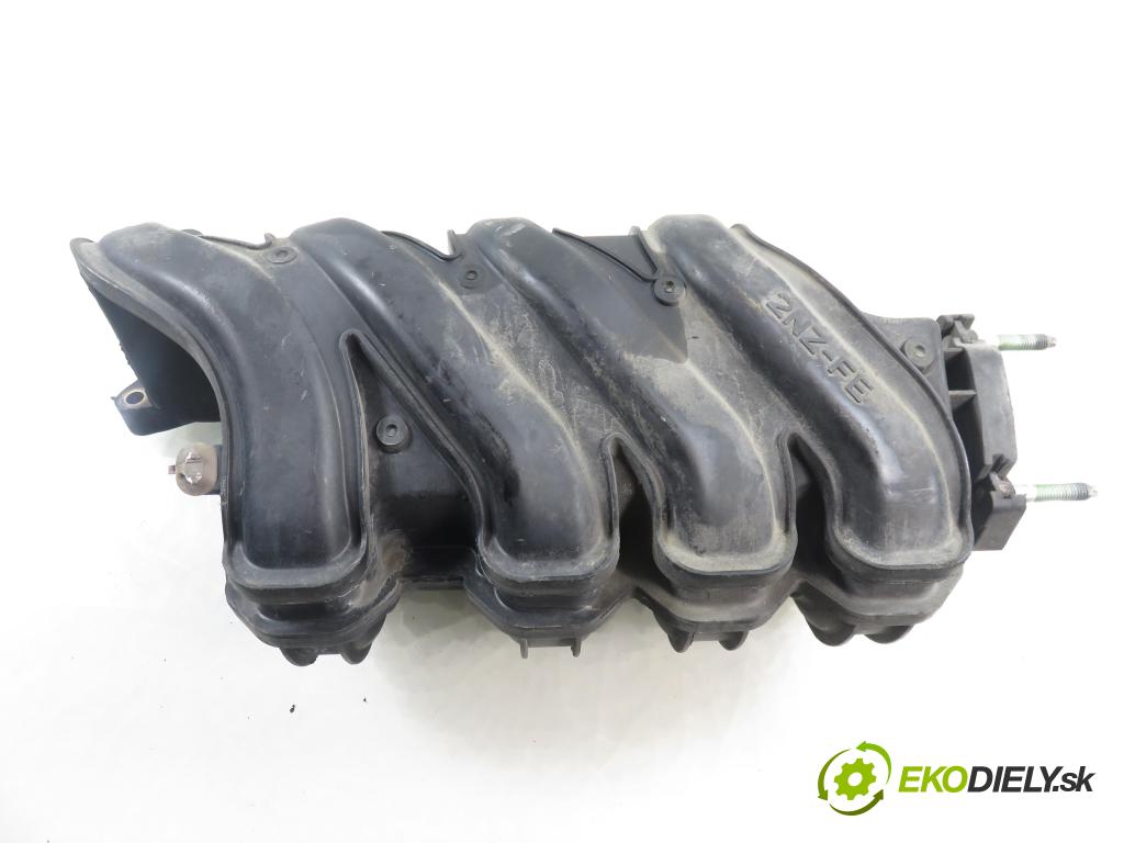 TOYOTA YARIS (_P1_) HB 2001 63,00 1.3 VVTi 86 - 2NZ-FE 1299,00 Potrubie 17112211010