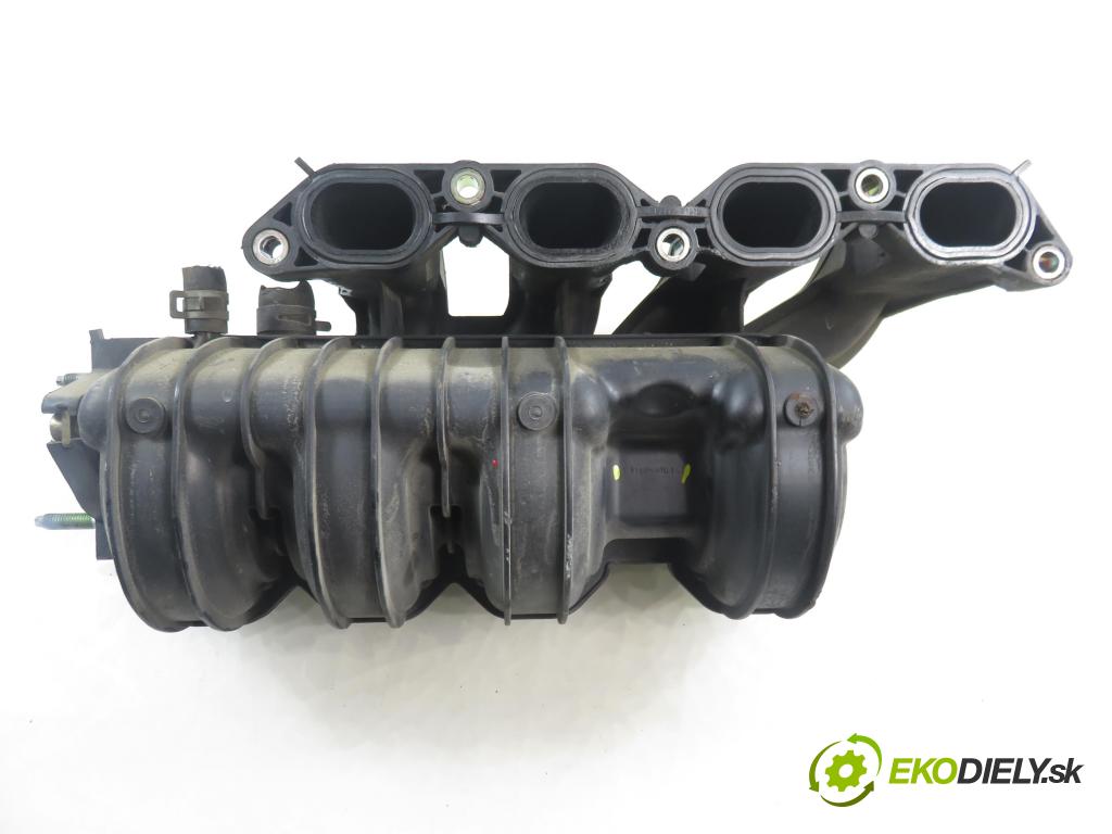 TOYOTA YARIS (_P1_) HB 2001 63,00 1.3 VVTi 86 - 2NZ-FE 1299,00 Potrubie 17112211010