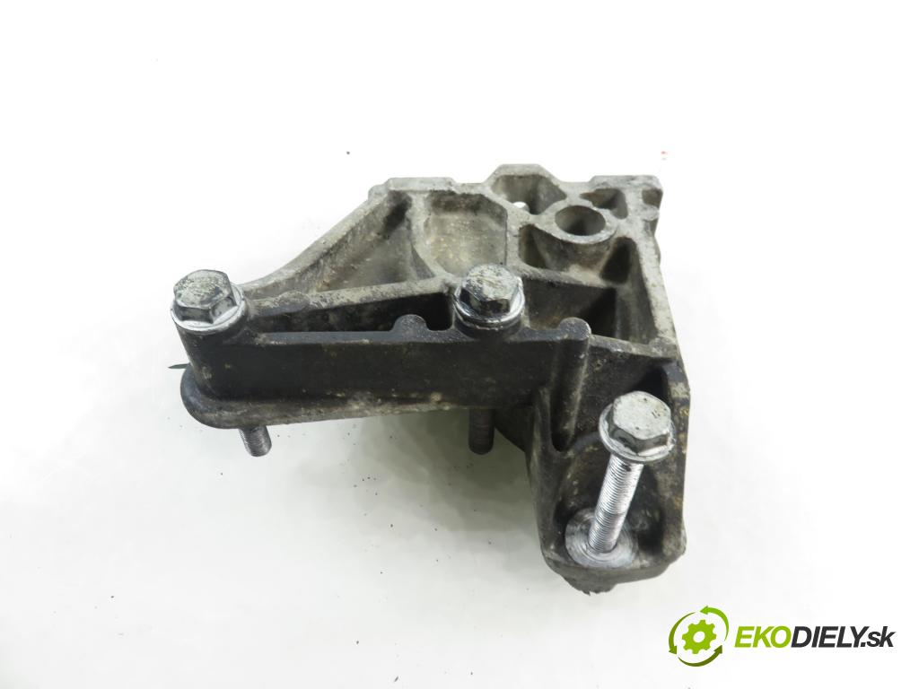 AUDI A3 (8L1) HB 2002 132,00 1.8 T 180 - AUQ 1781,00 Uchytenie prevodovky 1J0199117P