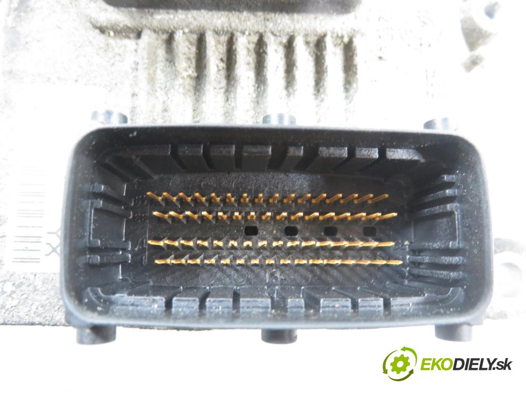 OPEL ASTRA G liftback (T98) HB 2006 66,00 1.4 - Z 14 XEP 1364,00 Riadiaca jednotka Motor 55556629 ; 0261208669