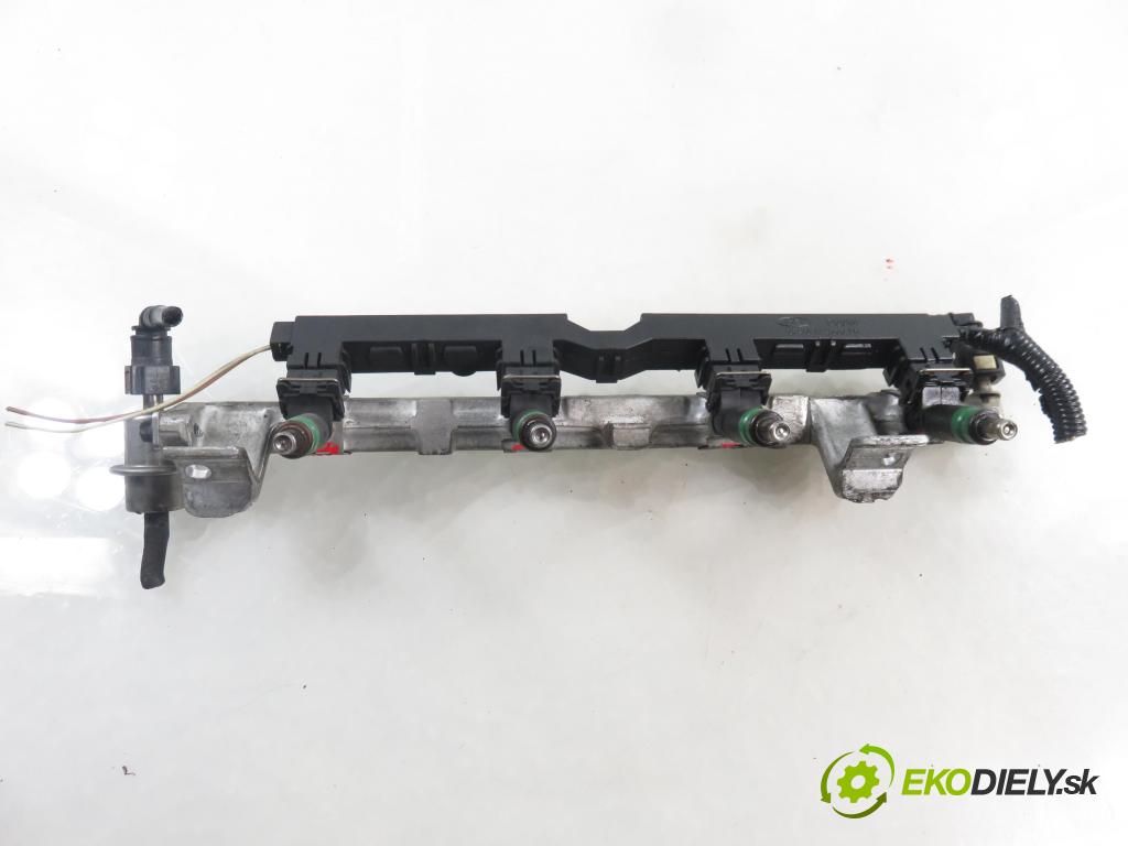 MAZDA 2 (DY) HB 2003 59,00 1.4 - FXJA 1388,00 Lišta vstrekovacia 98MFBB ; 9D2809H487 (Vstrekovacia lišta)