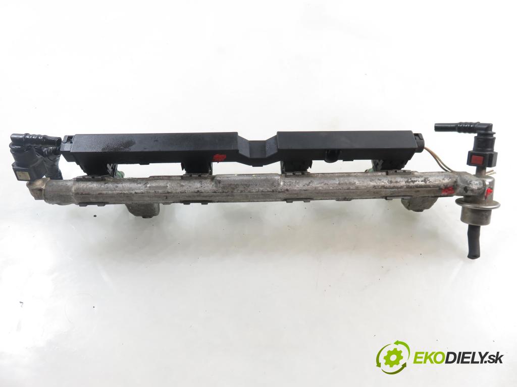 MAZDA 2 (DY) HB 2003 59,00 1.4 - FXJA 1388,00 Lišta vstrekovacia 98MFBB ; 9D2809H487 (Vstrekovacia lišta)