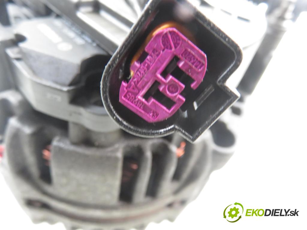 VW POLO (6N2) HB 2000 37,00 1.0 MPI 50 - AUC 999,00 Alternátor 037903025L (Alternátor)