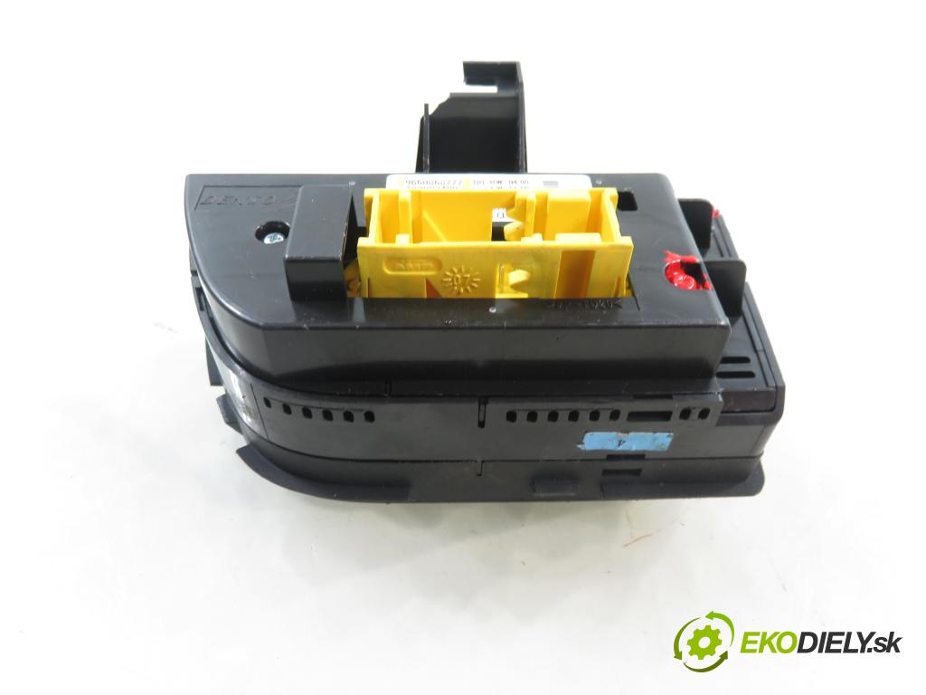 CITROEN C4 Picasso I (UD_) MINIVAN 2008 80,00 1.6 HDi 16V 109 - 9HZ 1560,00 Panel kúrenia KLIMATRONIK 9650868777