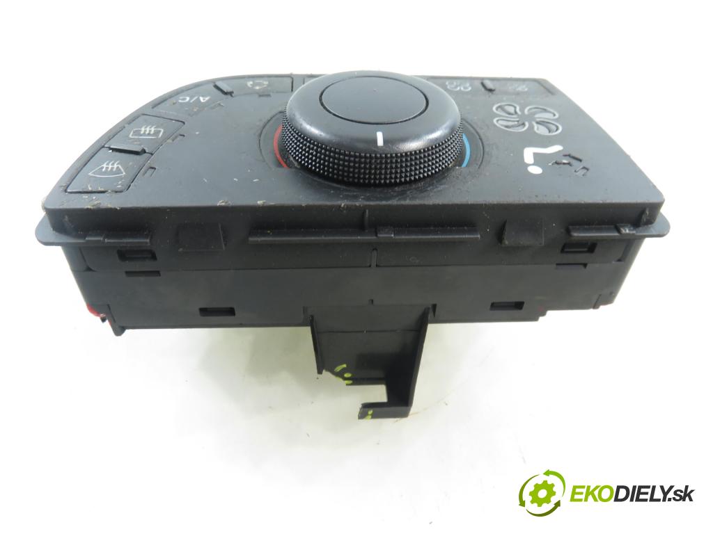 CITROEN C4 Picasso I (UD_) MINIVAN 2008 80,00 1.6 HDi 16V 109 - 9HZ 1560,00 Panel kúrenia KLIMATRONIK 9650868777