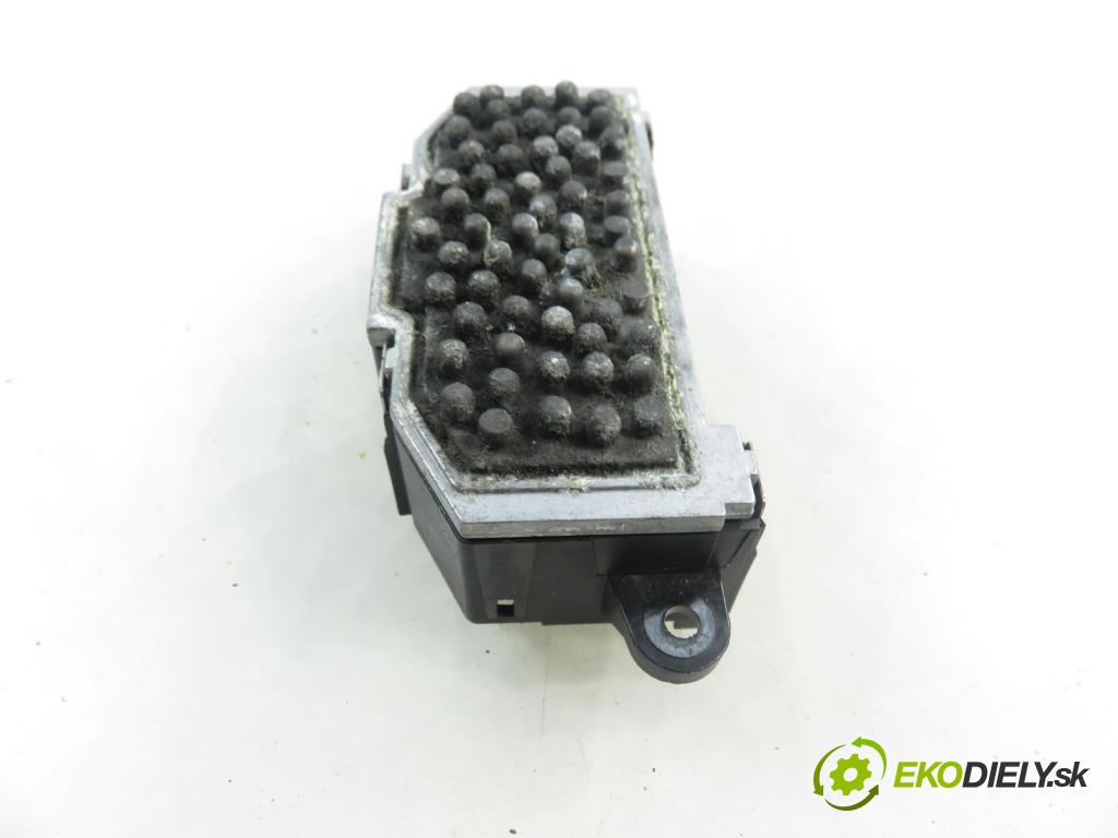 CITROEN C4 Picasso I (UD_) MINIVAN 2008 80,00 1.6 HDi 16V 109 - 9HZ 1560,00 rezistor / reostat kúrenia 9654652480 ; F011500015