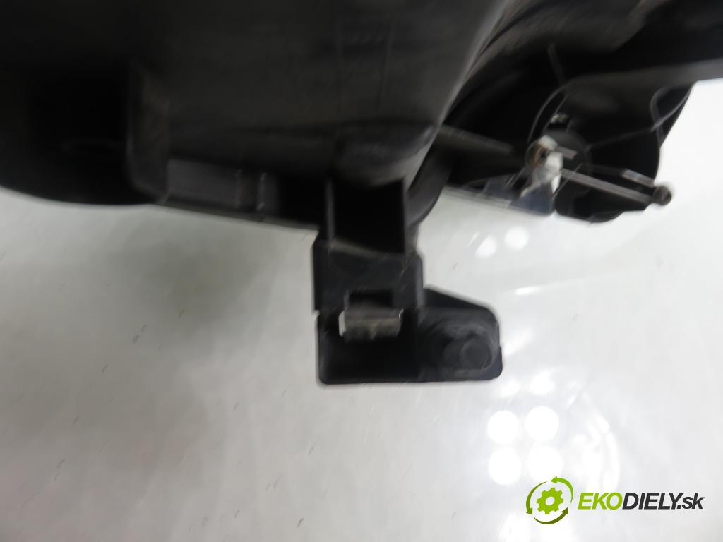 FORD KUGA I SUV 2009 100,00 2.0 TDCi 4x4 - G6DG 1997,00 Svetlo LP 8V4113W030AG