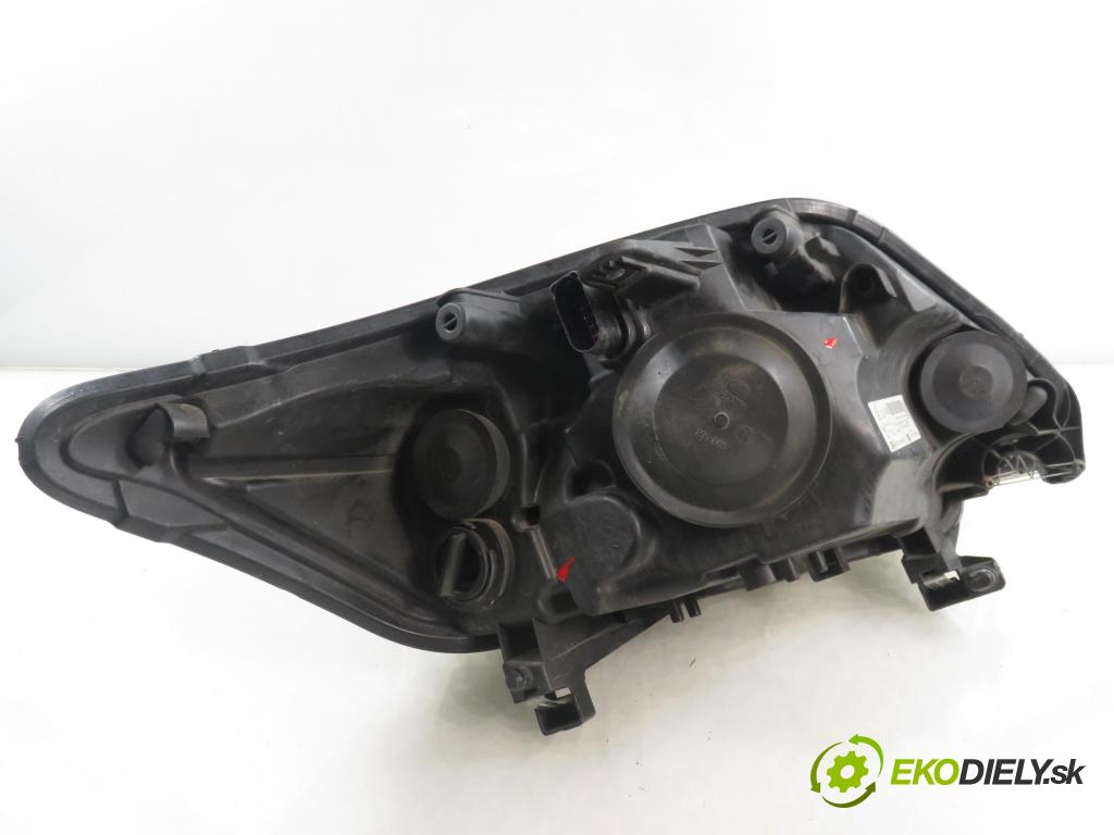 FORD KUGA I SUV 2009 100,00 2.0 TDCi 4x4 - G6DG 1997,00 Svetlo LP 8V4113W030AG