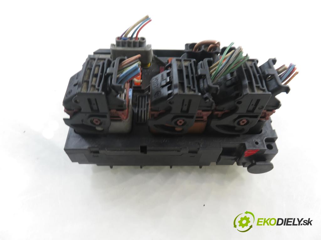 CITROEN C4 Picasso I (UD_) MINIVAN 2008 80,00 1.6 HDi 16V 109 - 9HZ 1560,00 MODUL BSM 9664055680