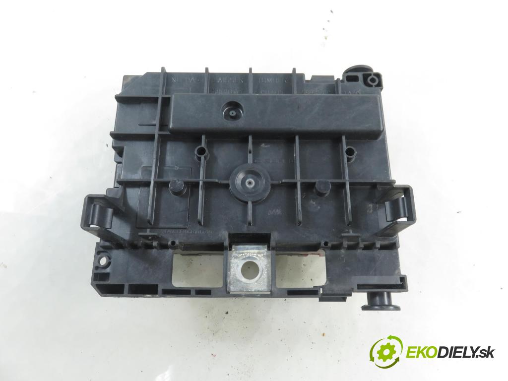 CITROEN C4 Picasso I (UD_) MINIVAN 2008 80,00 1.6 HDi 16V 109 - 9HZ 1560,00 MODUL BSM 9664055680