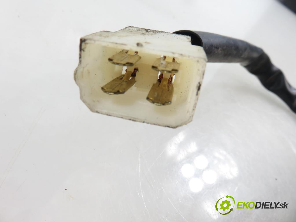 FIAT 126 (126_) FASTBACK 1997 18,00 650 652,00 Hriadeľ, tyč volantu  (Tyč riadenia (volantu))