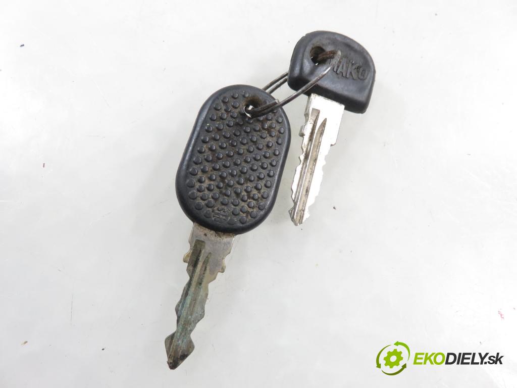 FIAT 126 (126_) FASTBACK 1997 18,00 650 652,00 Hriadeľ, tyč volantu  (Tyč riadenia (volantu))