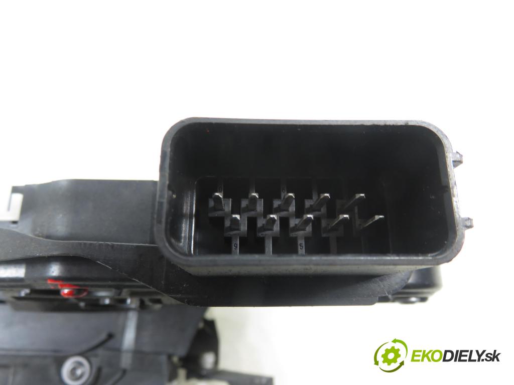 FORD KUGA I SUV 2009 100,00 2.0 TDCi 4x4 - G6DG 1997,00 zámok 8V4AS21812CA