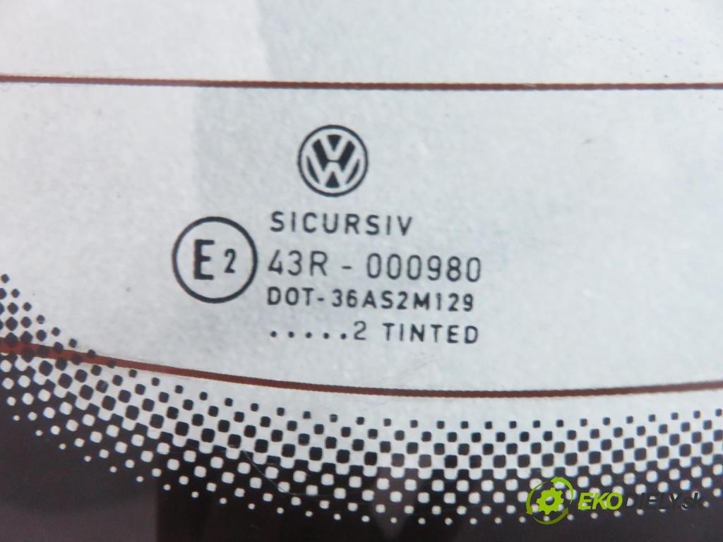VW GOLF IV (1J1) HB 2002 66,00 1.9 TDI 90 - ALH 1896,00 Okno zadné kapota