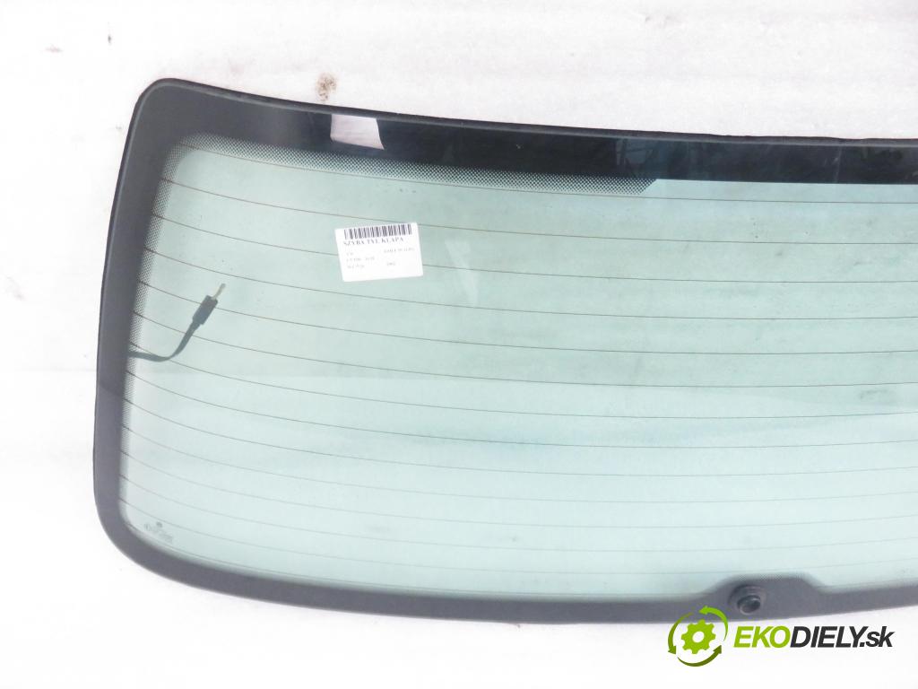 VW GOLF IV (1J1) HB 2002 66,00 1.9 TDI 90 - ALH 1896,00 Okno zadné kapota