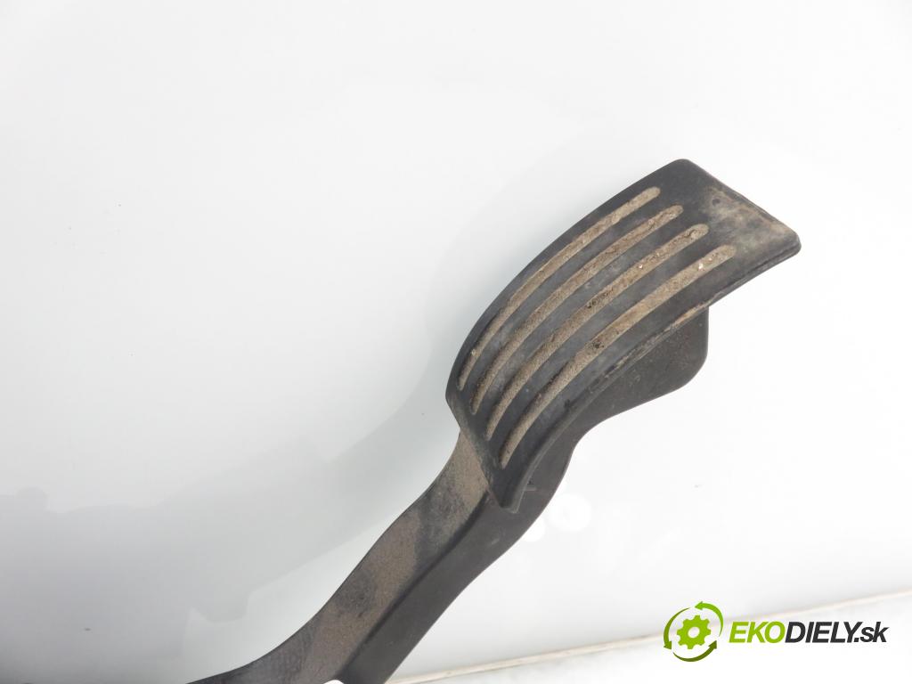 FORD KUGA I SUV 2009 100,00 2.0 TDCi 4x4 - G6DG 1997,00 Potenciometer plynu 3M519F836AH ; 6PV00864136 (Potenciometer plynového pedálu)