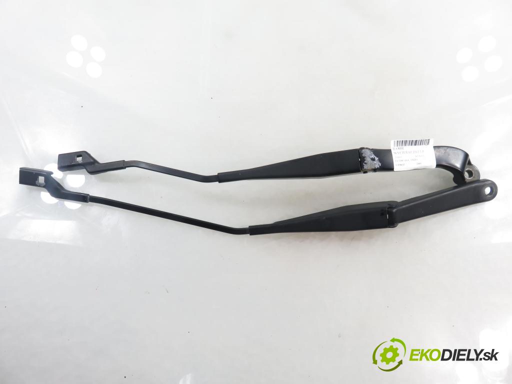 FORD KUGA I SUV 2009 100,00 2.0 TDCi 4x4 - G6DG 1997,00 RAMENO: stierače LP 8V4117526AC ; 8V4117526CC