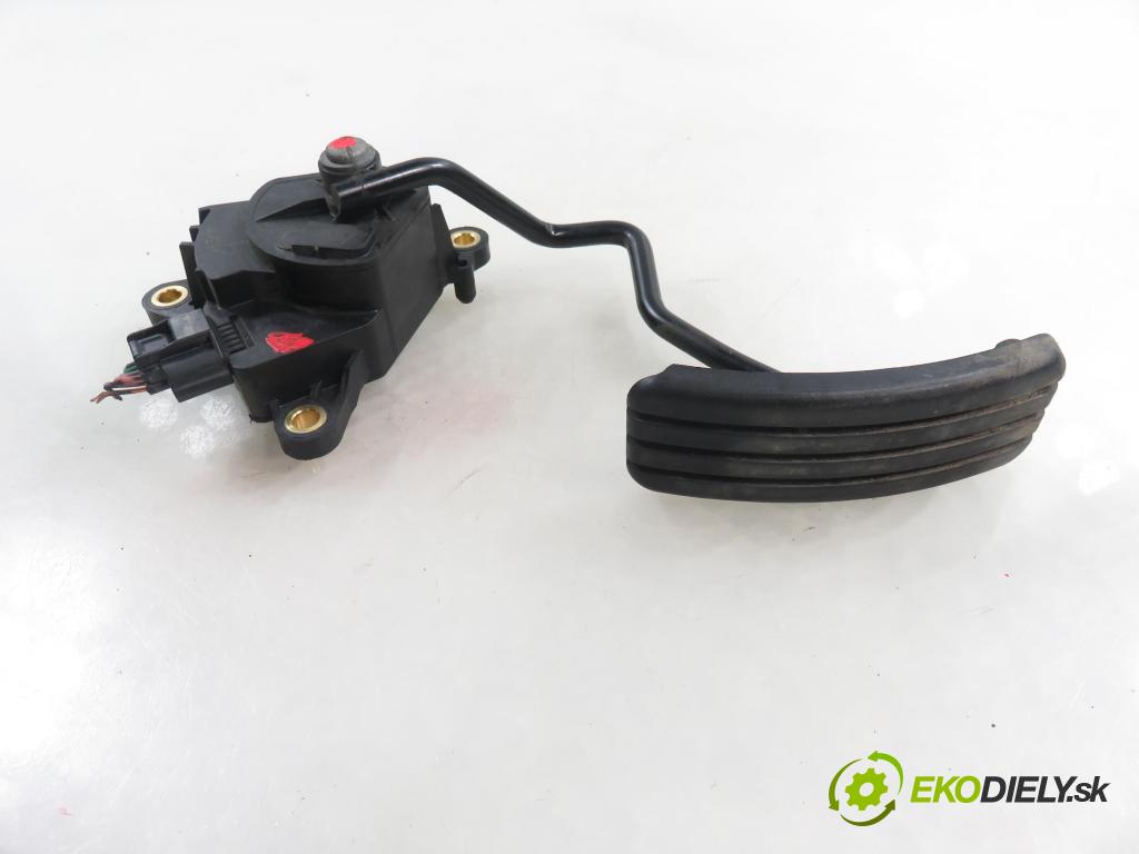 RENAULT MODUS / GRAND MODUS (F/JP0_) MINIVAN 2010 63,00 1.5 dCi (FP0F, JP0F) - K9K 766 1461,00 Potenciometer plynu 8200139322 (Potenciometer plynového pedálu)