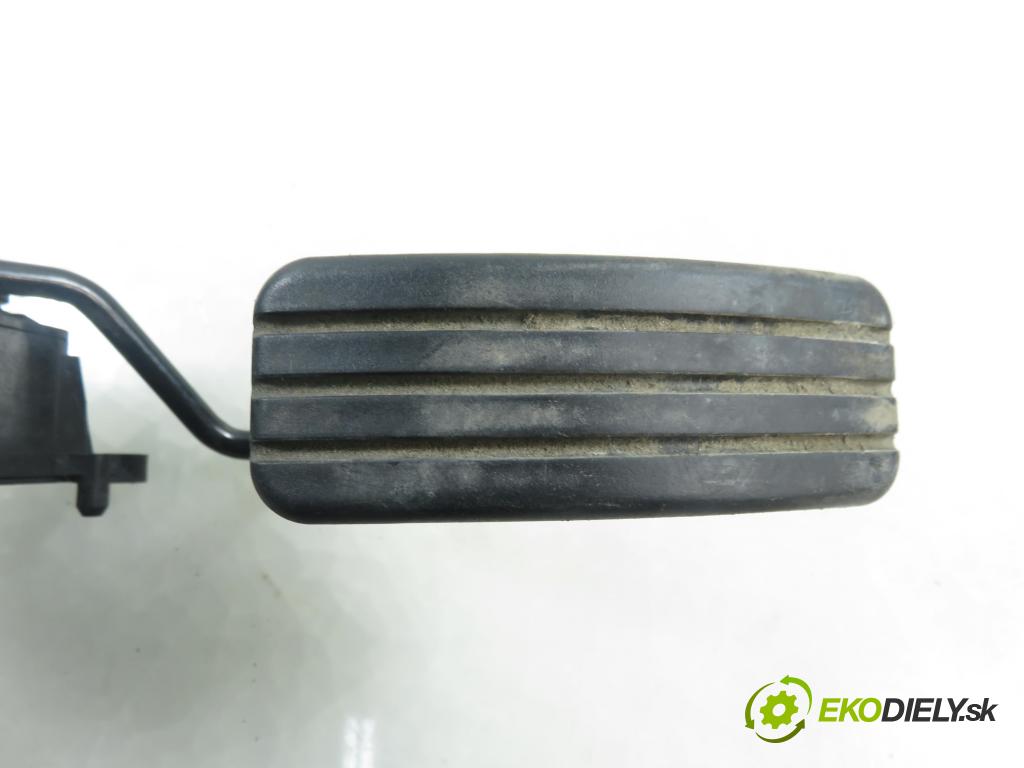 RENAULT MODUS / GRAND MODUS (F/JP0_) MINIVAN 2010 63,00 1.5 dCi (FP0F, JP0F) - K9K 766 1461,00 Potenciometer plynu 8200139322 (Potenciometer plynového pedálu)