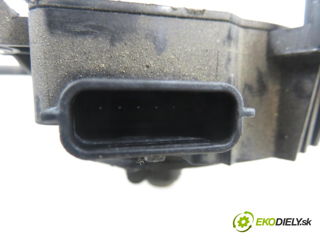 RENAULT MODUS / GRAND MODUS (F/JP0_) MINIVAN 2010 63,00 1.5 dCi (FP0F, JP0F) - K9K 766 1461,00 Potenciometer plynu 8200139322 (Potenciometer plynového pedálu)