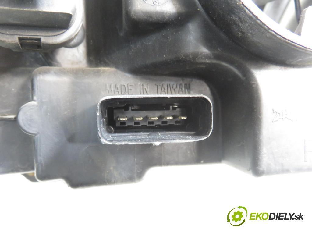 RENAULT LAGUNA II Grandtour (KG0/1_) KOMBI 2006 125,00 2.0 16V - F4R 784 1998,00 Svetlo PP 085511154R