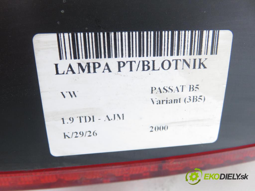 VW PASSAT B5 Variant (3B5) KOMBI 2000 85,00 1.9 TDI - AJM 1896,00 Svetlo pravé zadné 3B9945112F