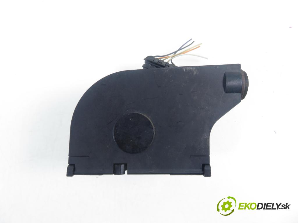 RENAULT MEGANE I (BA0/1_) HB 2000 72,00 1.9 dTi 98 - F9Q 736 1870,00 Potenciometer plynu 7700431916 ; CTS3641 (Potenciometer plynového pedálu)