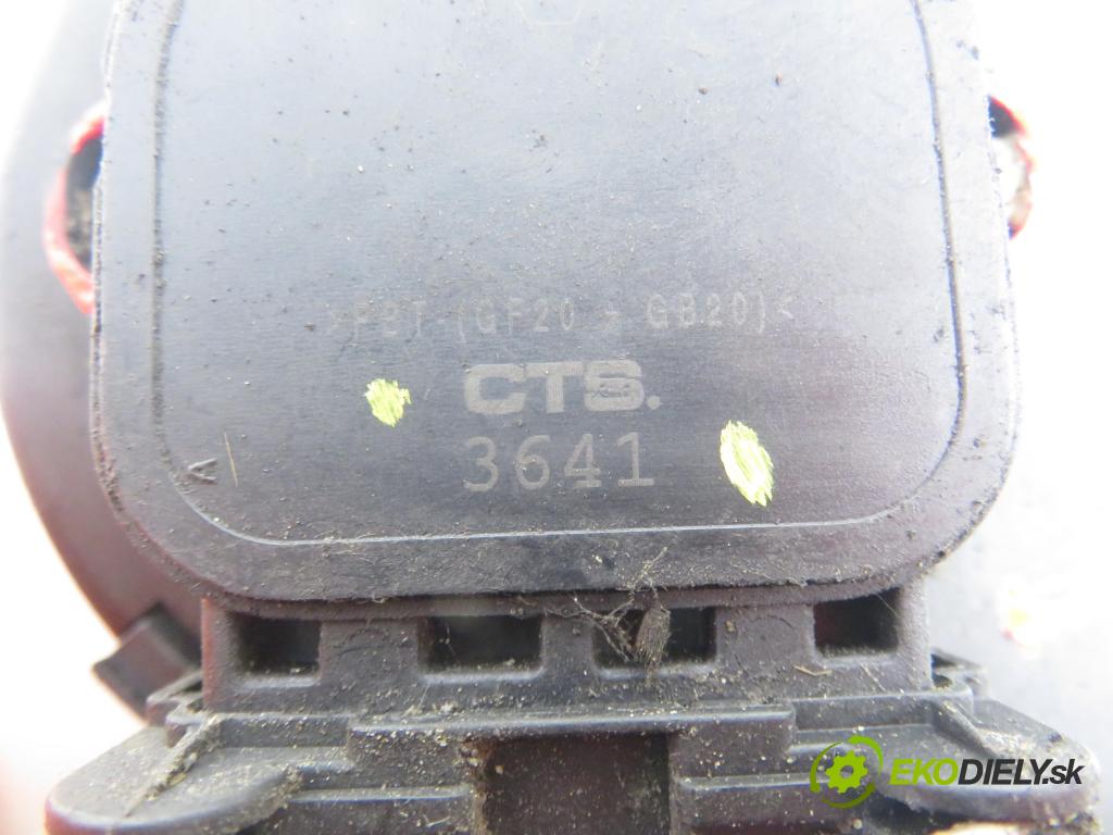 RENAULT MEGANE I (BA0/1_) HB 2000 72,00 1.9 dTi 98 - F9Q 736 1870,00 Potenciometer plynu 7700431916 ; CTS3641 (Potenciometer plynového pedálu)