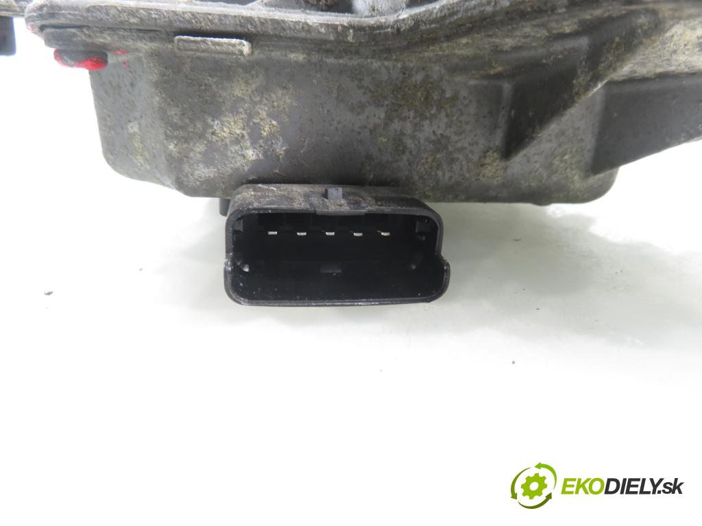 CITROEN C4 Picasso I (UD_) MINIVAN 2008 80,00 1.6 HDi 16V 109 - 9HZ 1560,00 Motorček stieračov 53630337 ; 9682484680