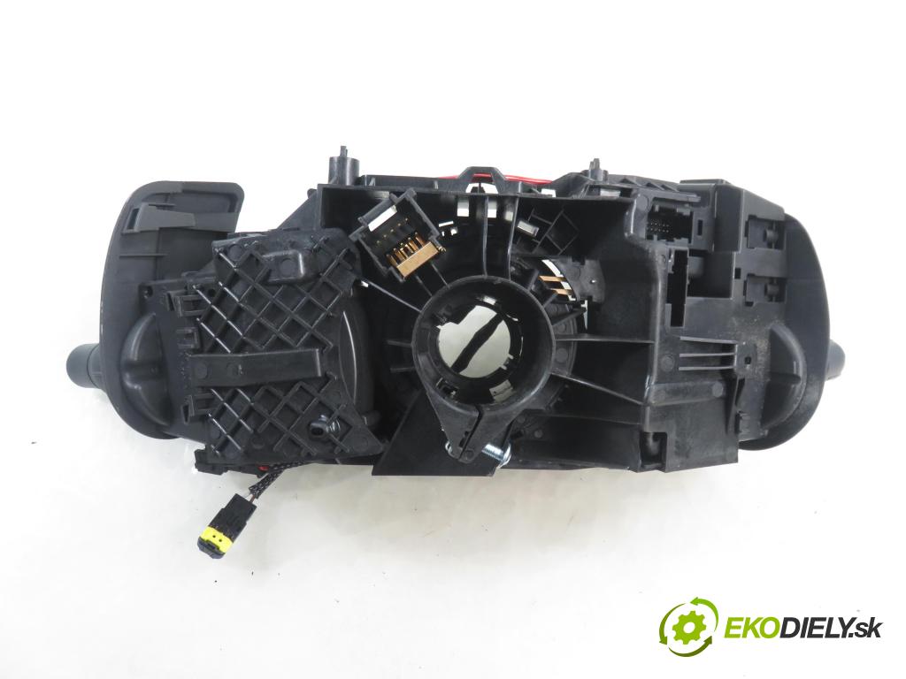 RENAULT MODUS / GRAND MODUS (F/JP0_) MINIVAN 2010 63,00 1.5 dCi (FP0F, JP0F) - K9K 766 1461,00 páčka/prepínač 88103009160 ; 88102002160