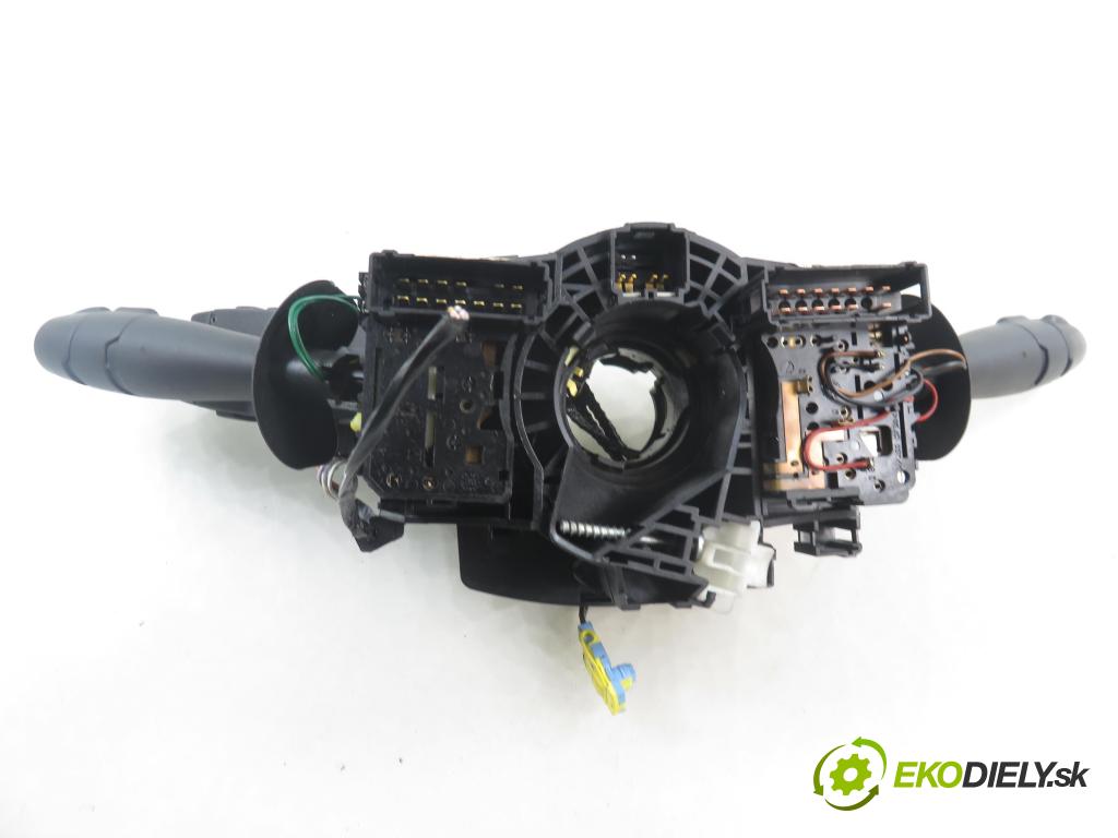 RENAULT LAGUNA II Grandtour (KG0/1_) KOMBI 2006 125,00 2.0 16V - F4R 784 1998,00 / páčka ľavá strana 8200328896 ; 8200328899
